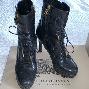 Burberry Brogue Daleside 100 Platform Ankle Boot